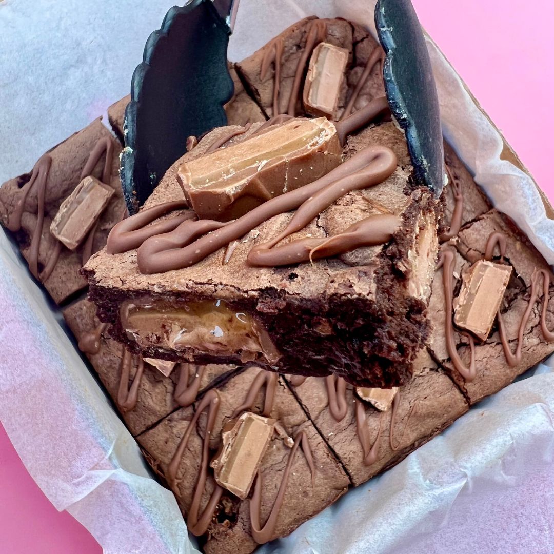 Mothers Day Brownie & Blondie Mixed Box - Blondies Bakes